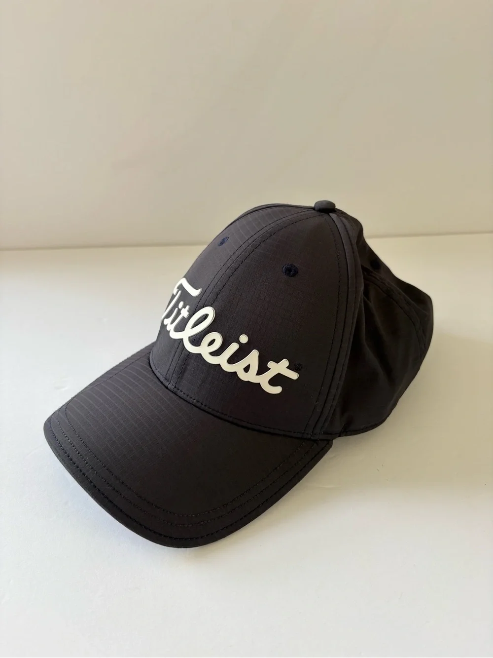 Titleist Players Adjustable Fit Golf Dark Blue Black White Hat Cap Ball Marker